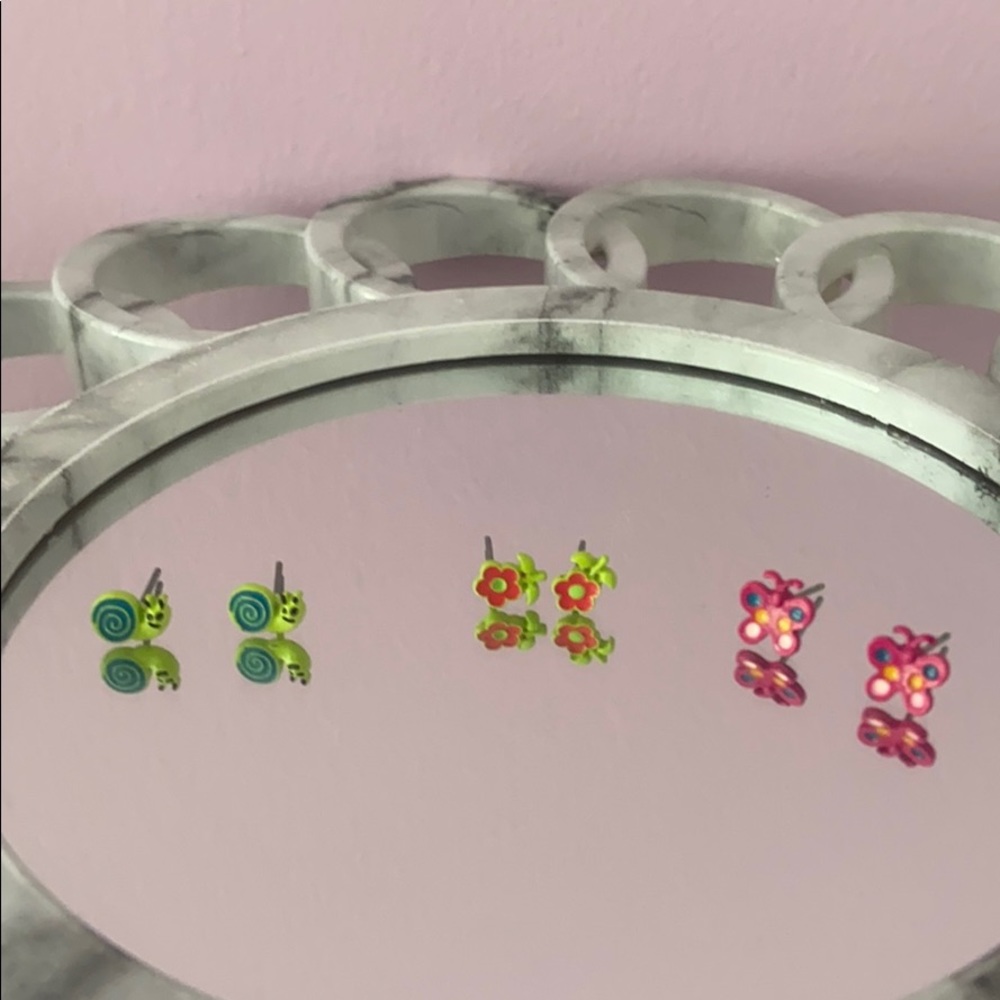 3 pairs of earrings